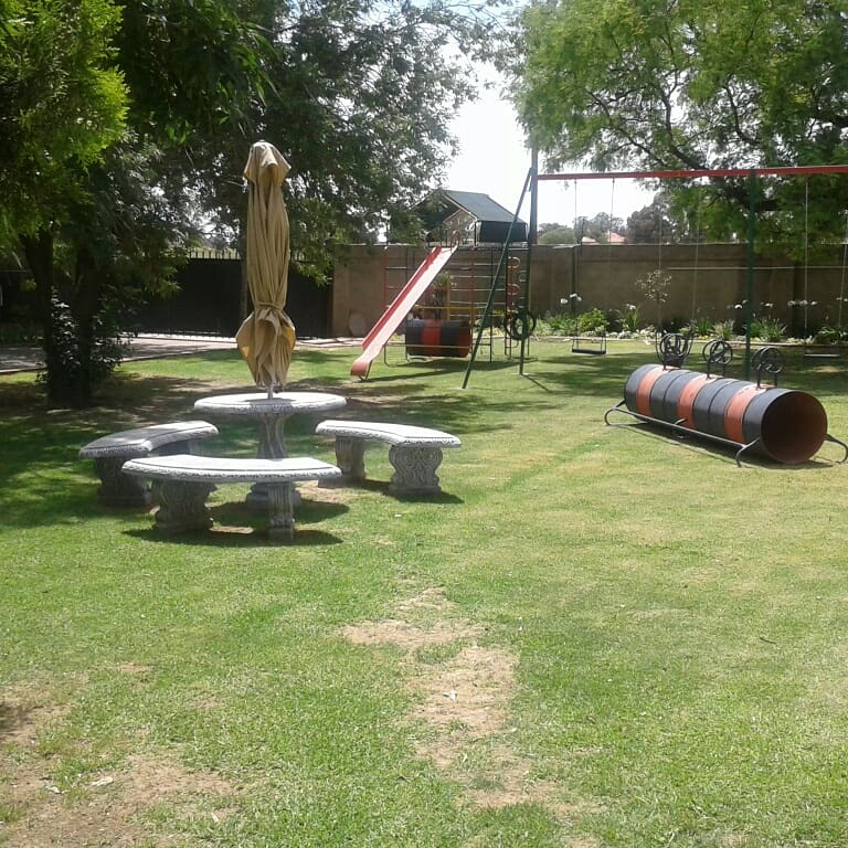 Monate Oa Phokeng-8